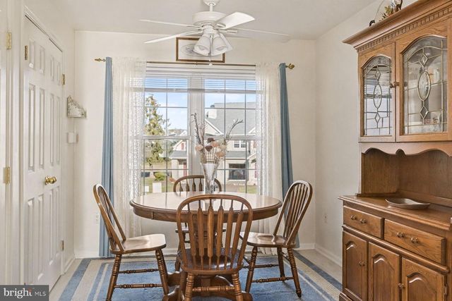 606 JULIAN DR W, Warwick, PA 18974