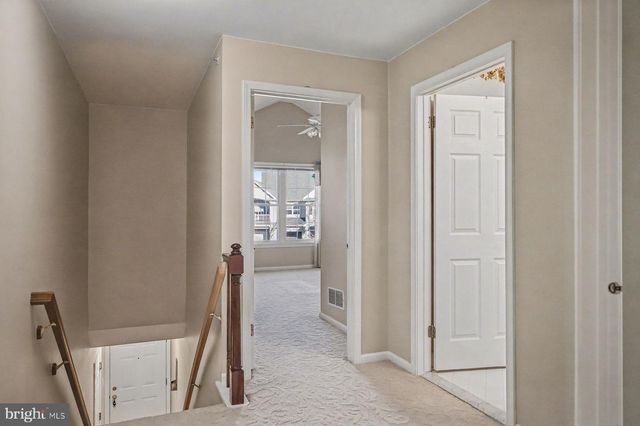 606 JULIAN DR W, Warwick, PA 18974