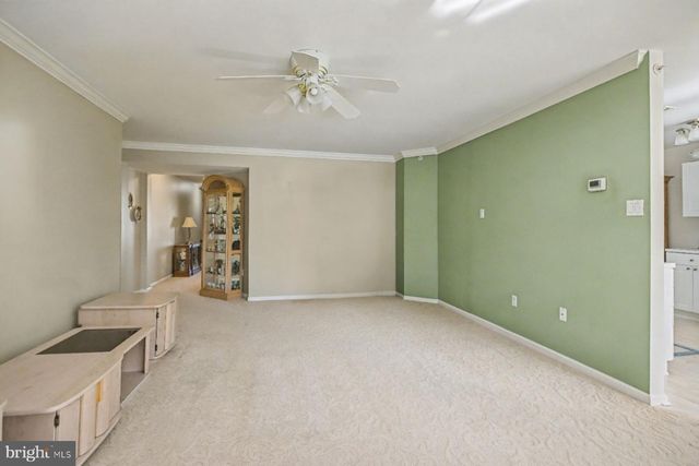 606 JULIAN DR W, Warwick, PA 18974