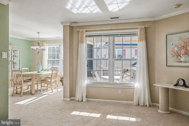 606 JULIAN DR W, Warwick, PA 18974