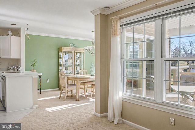 606 JULIAN DR W, Warwick, PA 18974