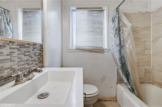 9949 Covello, Burbank, CA 91504