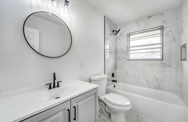 5156 WINDCREST DR, Memphis, TN 38116