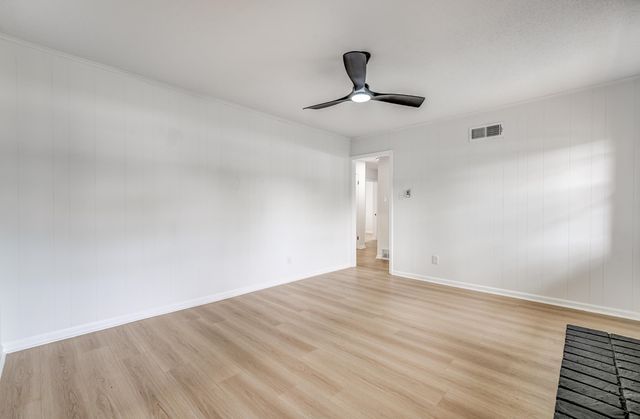 5156 WINDCREST DR, Memphis, TN 38116