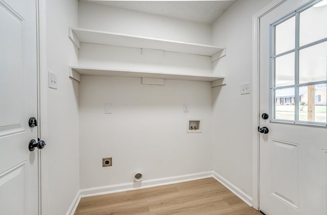 5156 WINDCREST DR, Memphis, TN 38116