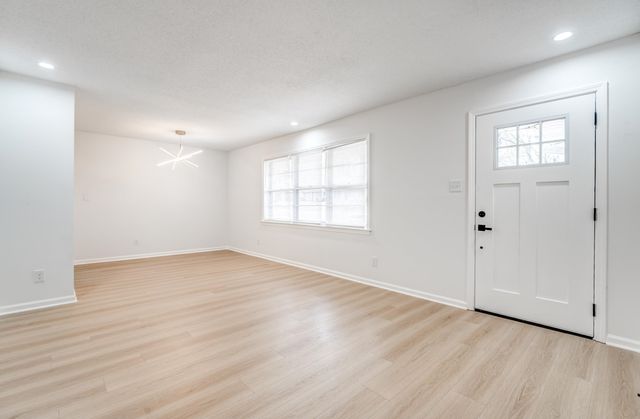 5156 WINDCREST DR, Memphis, TN 38116