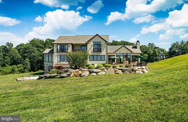 45 WYNDEMERE LAKE DR, Chester Springs, PA 19425