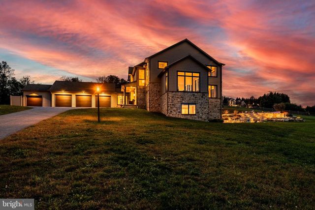 45 WYNDEMERE LAKE DR, Chester Springs, PA 19425