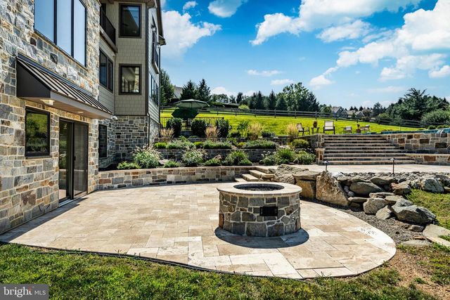 45 WYNDEMERE LAKE DR, Chester Springs, PA 19425