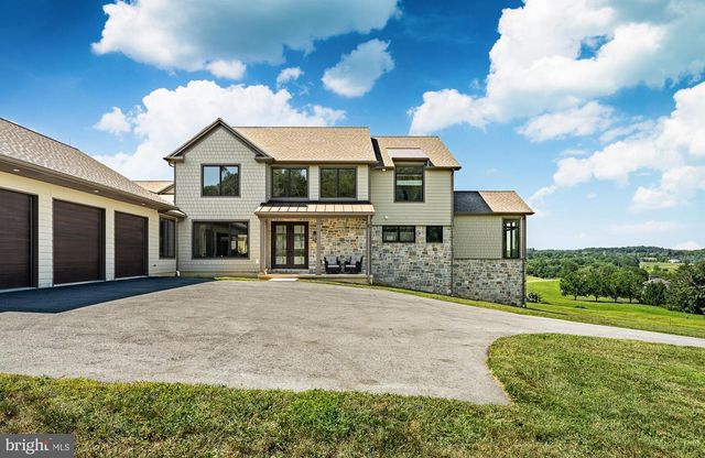 45 WYNDEMERE LAKE DR, Chester Springs, PA 19425