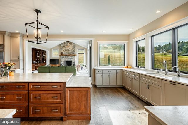 45 WYNDEMERE LAKE DR, Chester Springs, PA 19425