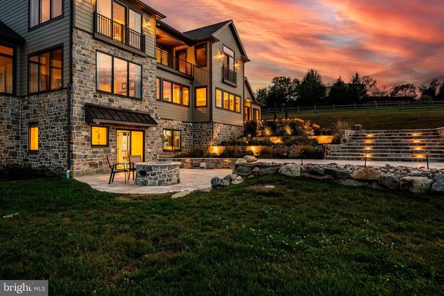 45 WYNDEMERE LAKE DR, Chester Springs, PA 19425