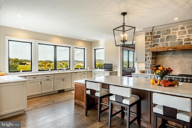 45 WYNDEMERE LAKE DR, Chester Springs, PA 19425