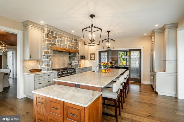 45 WYNDEMERE LAKE DR, Chester Springs, PA 19425