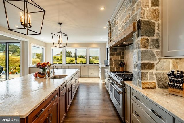 45 WYNDEMERE LAKE DR, Chester Springs, PA 19425