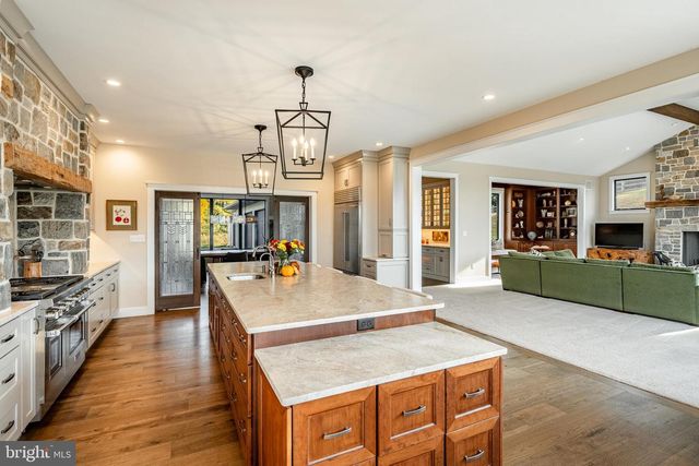 45 WYNDEMERE LAKE DR, Chester Springs, PA 19425