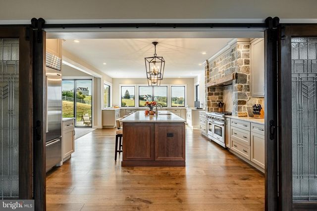 45 WYNDEMERE LAKE DR, Chester Springs, PA 19425