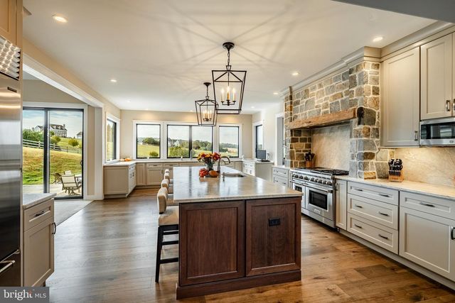 45 WYNDEMERE LAKE DR, Chester Springs, PA 19425