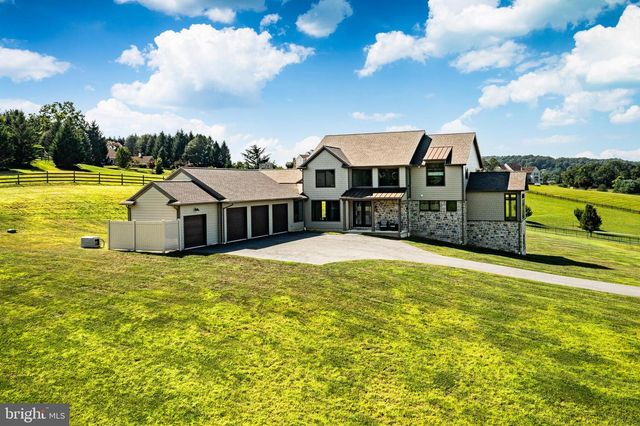 45 WYNDEMERE LAKE DR, Chester Springs, PA 19425