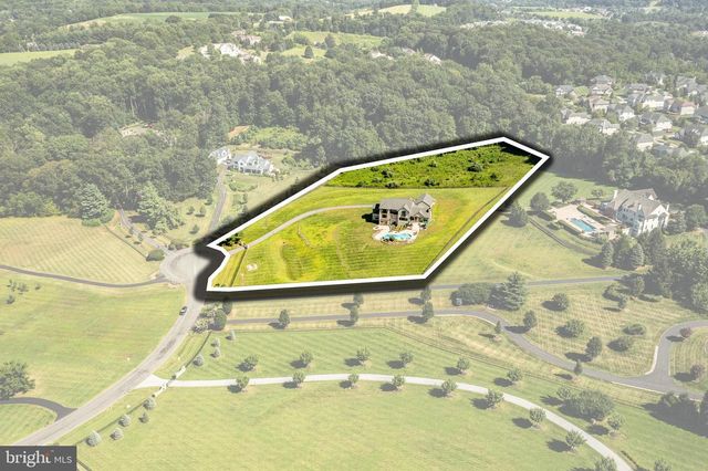 45 WYNDEMERE LAKE DR, Chester Springs, PA 19425