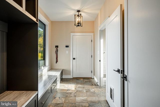 45 WYNDEMERE LAKE DR, Chester Springs, PA 19425