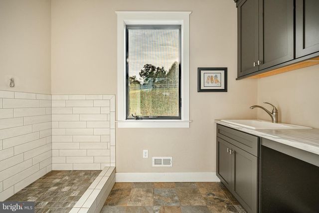 45 WYNDEMERE LAKE DR, Chester Springs, PA 19425