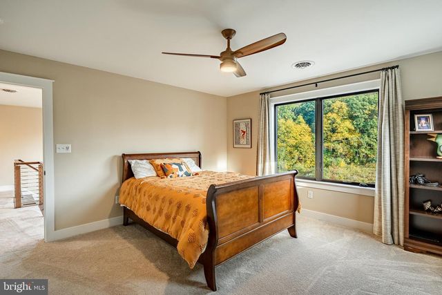 45 WYNDEMERE LAKE DR, Chester Springs, PA 19425