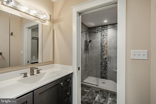 45 WYNDEMERE LAKE DR, Chester Springs, PA 19425