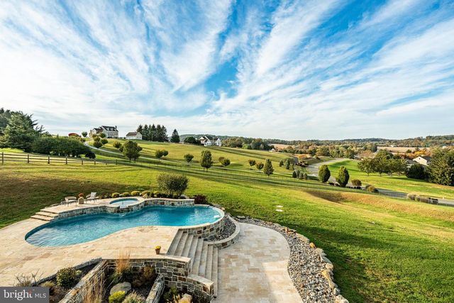 45 WYNDEMERE LAKE DR, Chester Springs, PA 19425