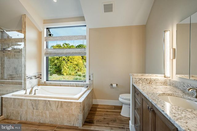 45 WYNDEMERE LAKE DR, Chester Springs, PA 19425