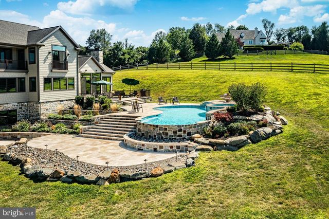 45 WYNDEMERE LAKE DR, Chester Springs, PA 19425