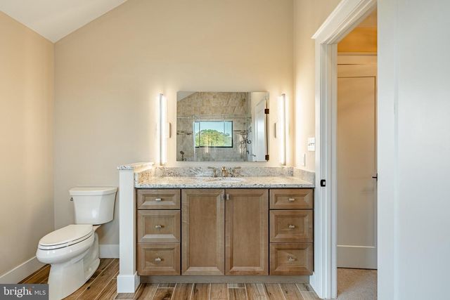 45 WYNDEMERE LAKE DR, Chester Springs, PA 19425