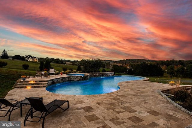 45 WYNDEMERE LAKE DR, Chester Springs, PA 19425