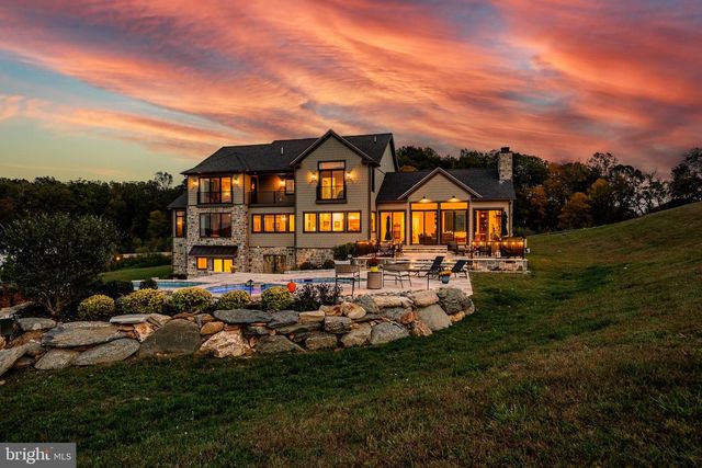 45 WYNDEMERE LAKE DR, Chester Springs, PA 19425