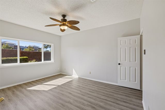 428 Arbor Creek Drive, Euless, TX 76039