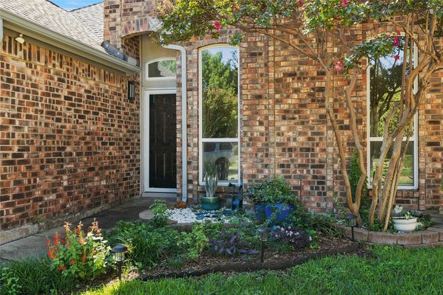 428 Arbor Creek Drive, Euless, TX 76039