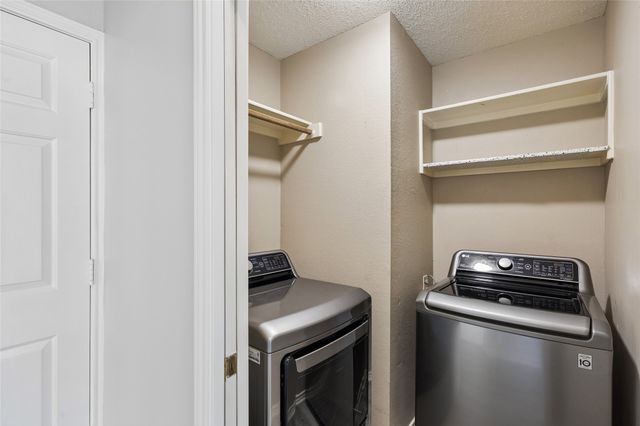 428 Arbor Creek Drive, Euless, TX 76039