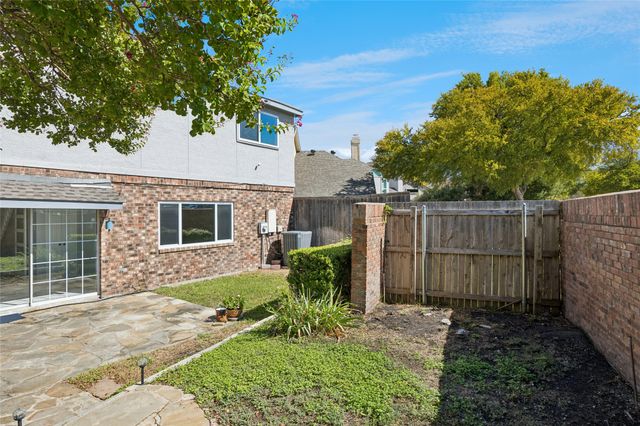 428 Arbor Creek Drive, Euless, TX 76039