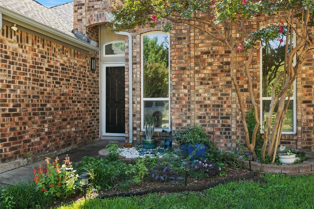 428 Arbor Creek Drive, Euless, TX 76039 — photo 2