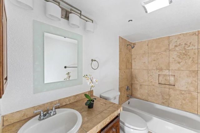 390 E Madison H, El Cajon, CA 92020