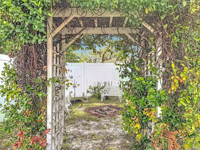 1976 KEY LIME STREET, Ocoee, FL 34761