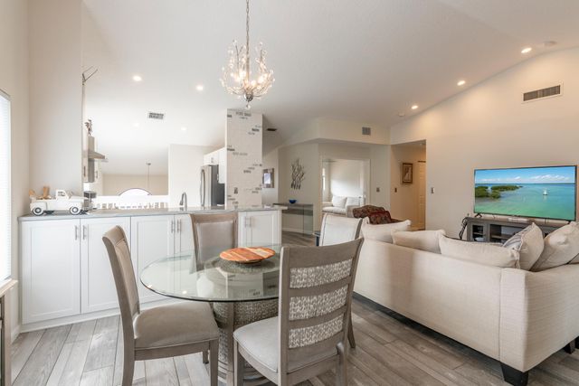 10624 Tropic Palm Avenue 202, Boynton Beach, FL 33437