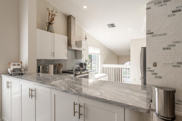 10624 Tropic Palm Avenue 202, Boynton Beach, FL 33437