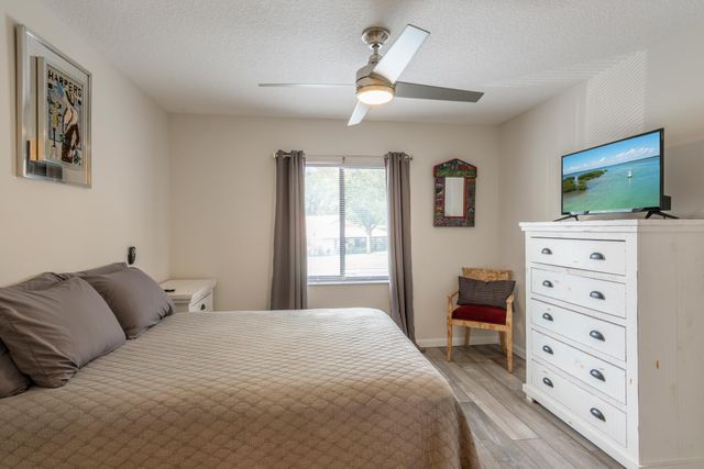 10624 Tropic Palm Avenue 202, Boynton Beach, FL 33437