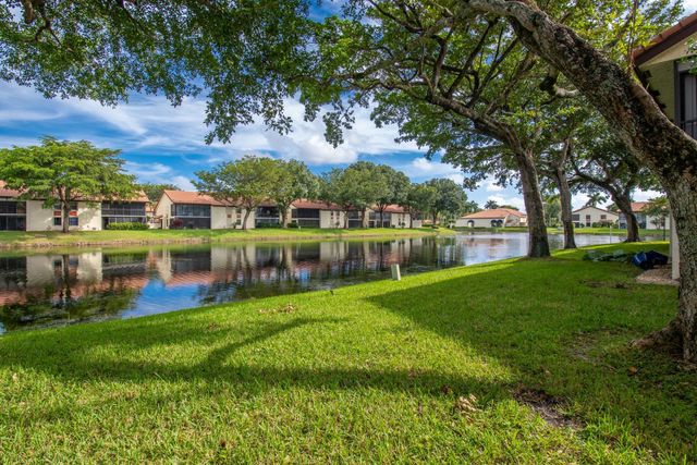 10624 Tropic Palm Avenue 202, Boynton Beach, FL 33437