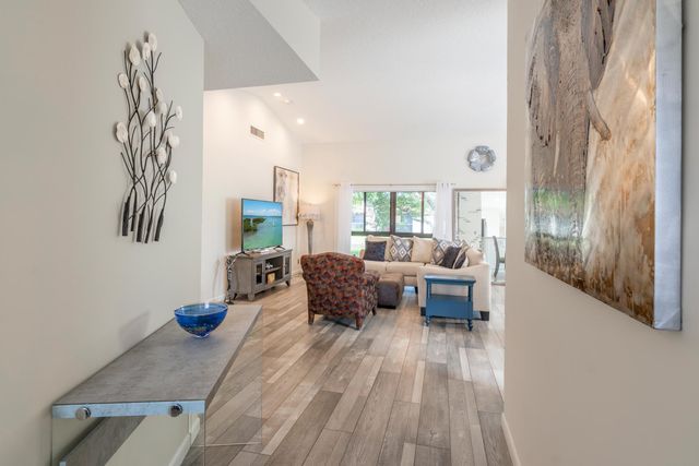 10624 Tropic Palm Avenue 202, Boynton Beach, FL 33437