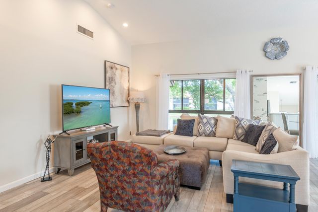 10624 Tropic Palm Avenue 202, Boynton Beach, FL 33437