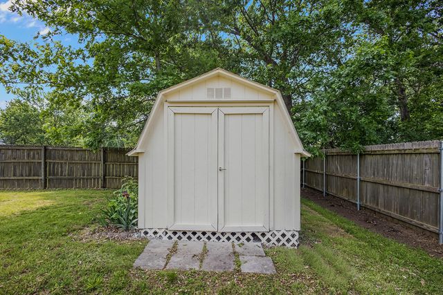 505 Jacksons Hill Ct, Hermitage, TN 37076