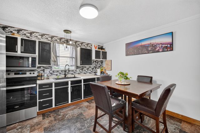 148 E Sheridan Avenue, Des Moines, IA 50313