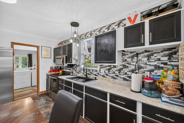 148 E Sheridan Avenue, Des Moines, IA 50313